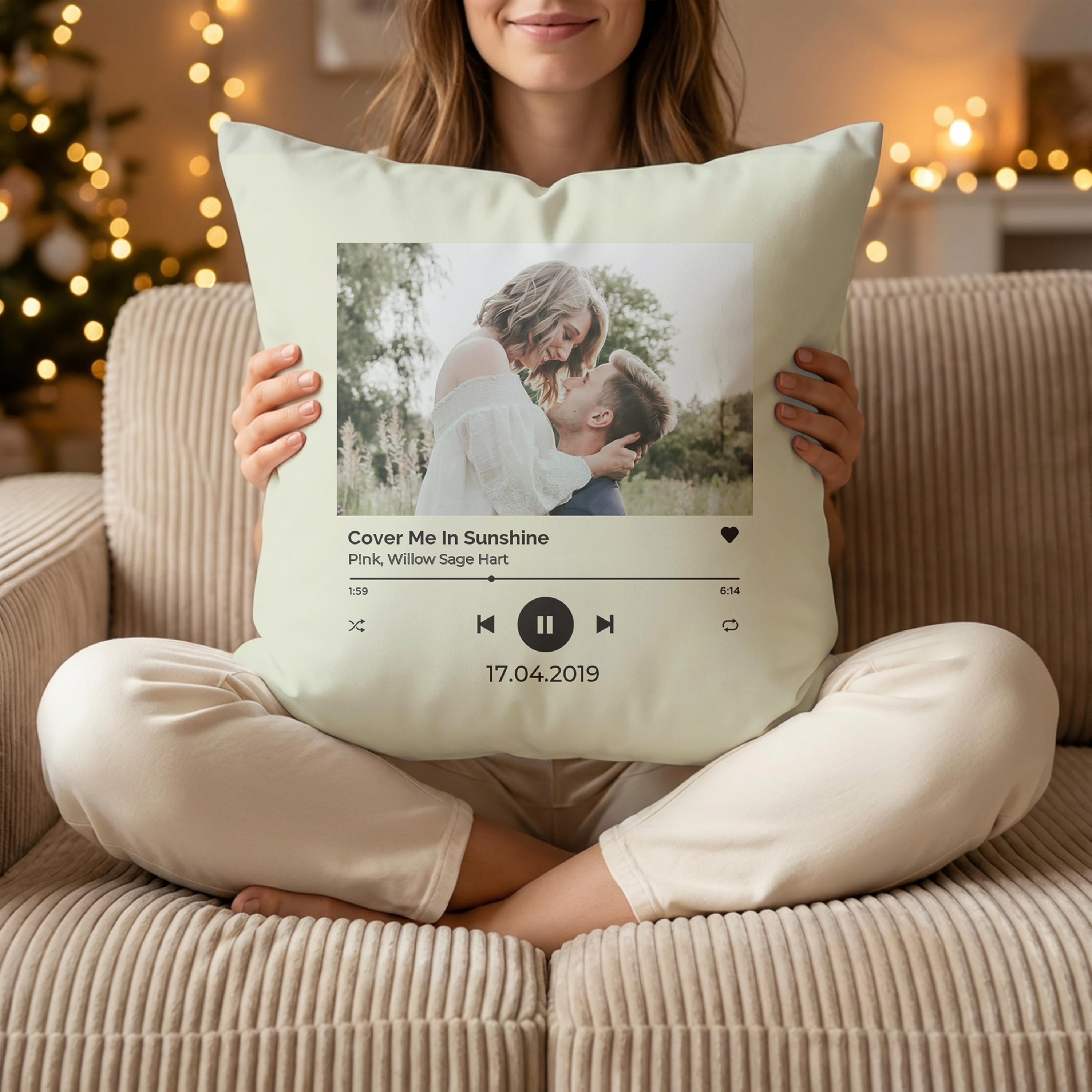 Euer Song - Personalisiertes Kuschelkissen mit Album Cover, Datum und Namen