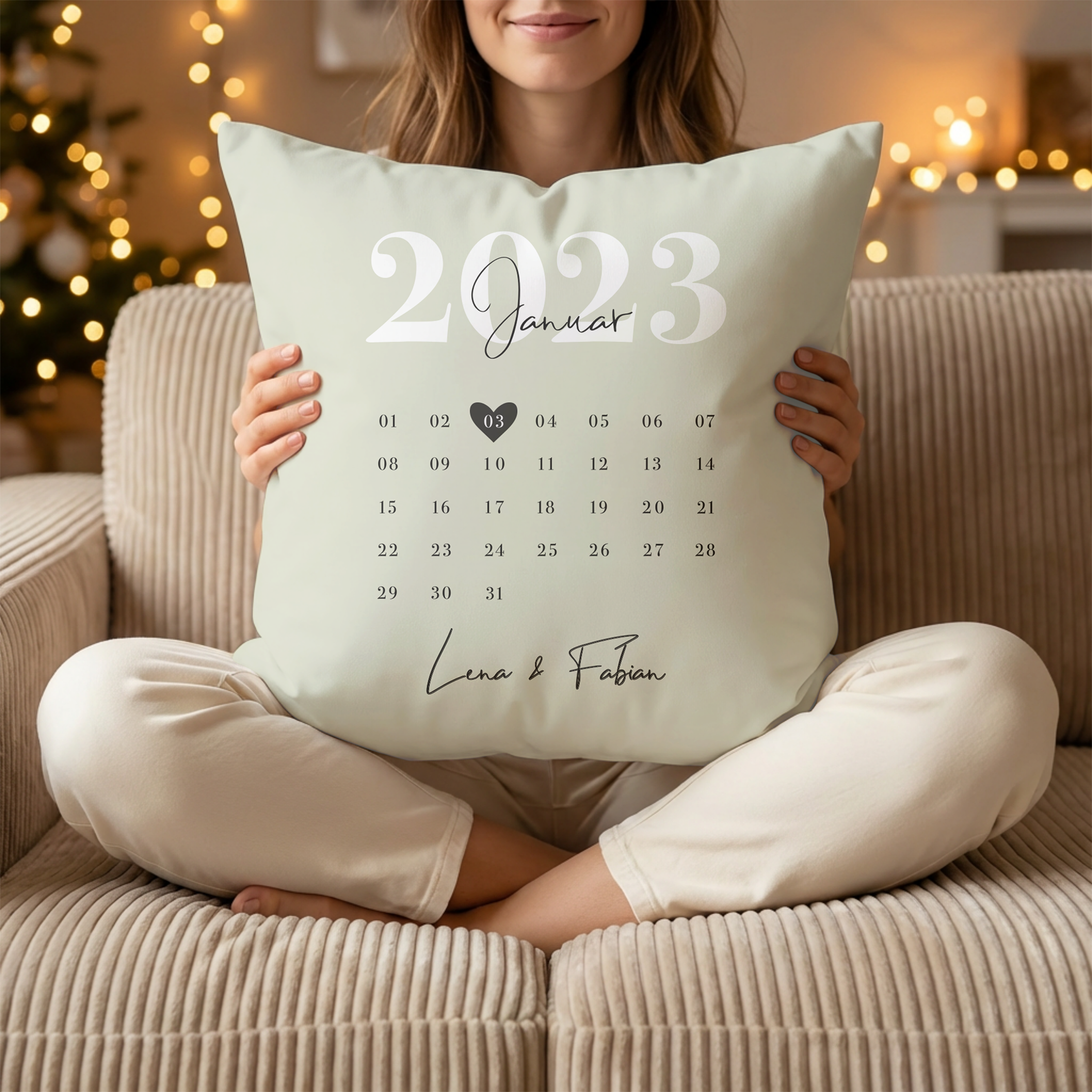 Unser Datum - Personalisiertes Kuschelkissen für Paare mit Namen