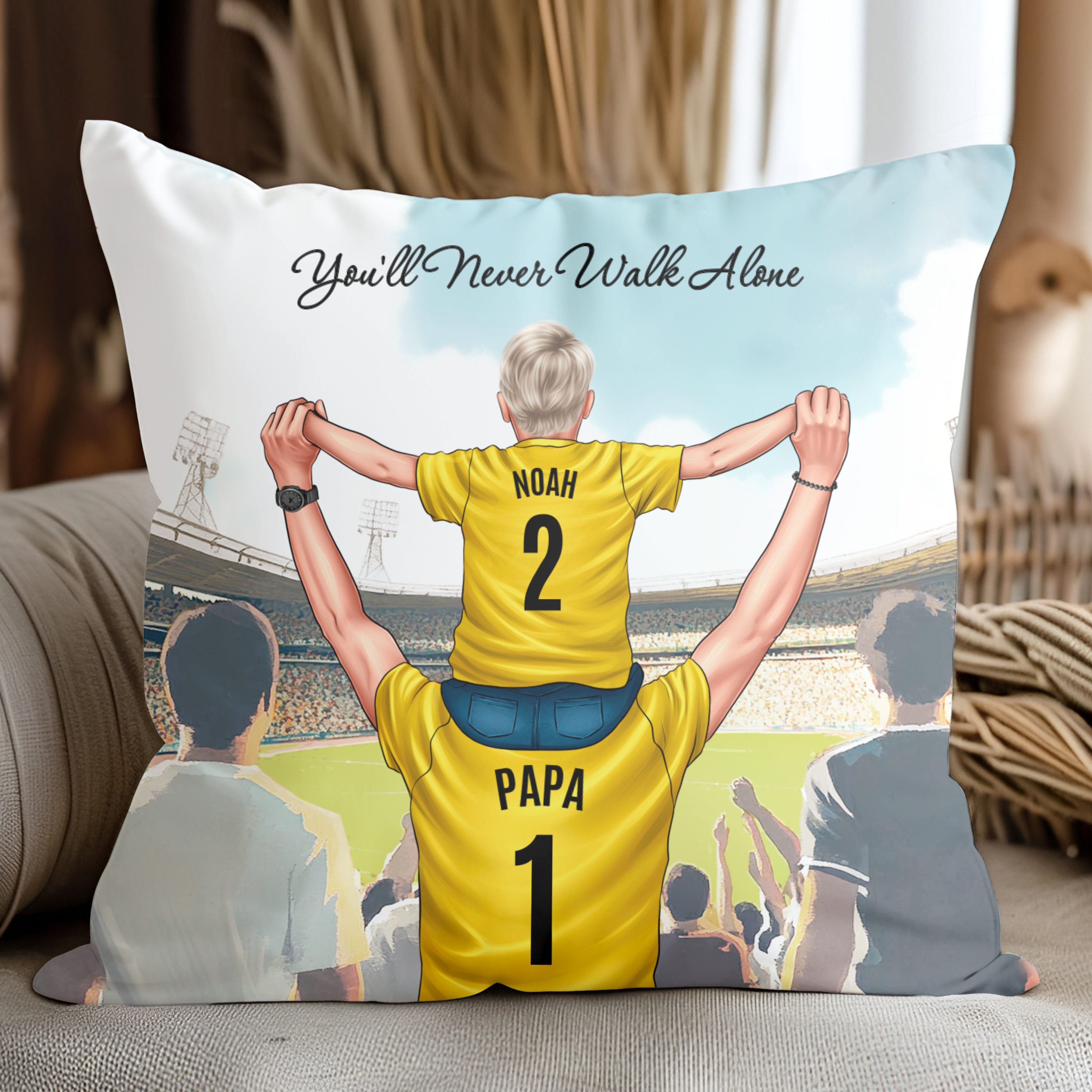 Papa und Kind beim Fußball im Stadion - Personalisiertes Kuschelkissen